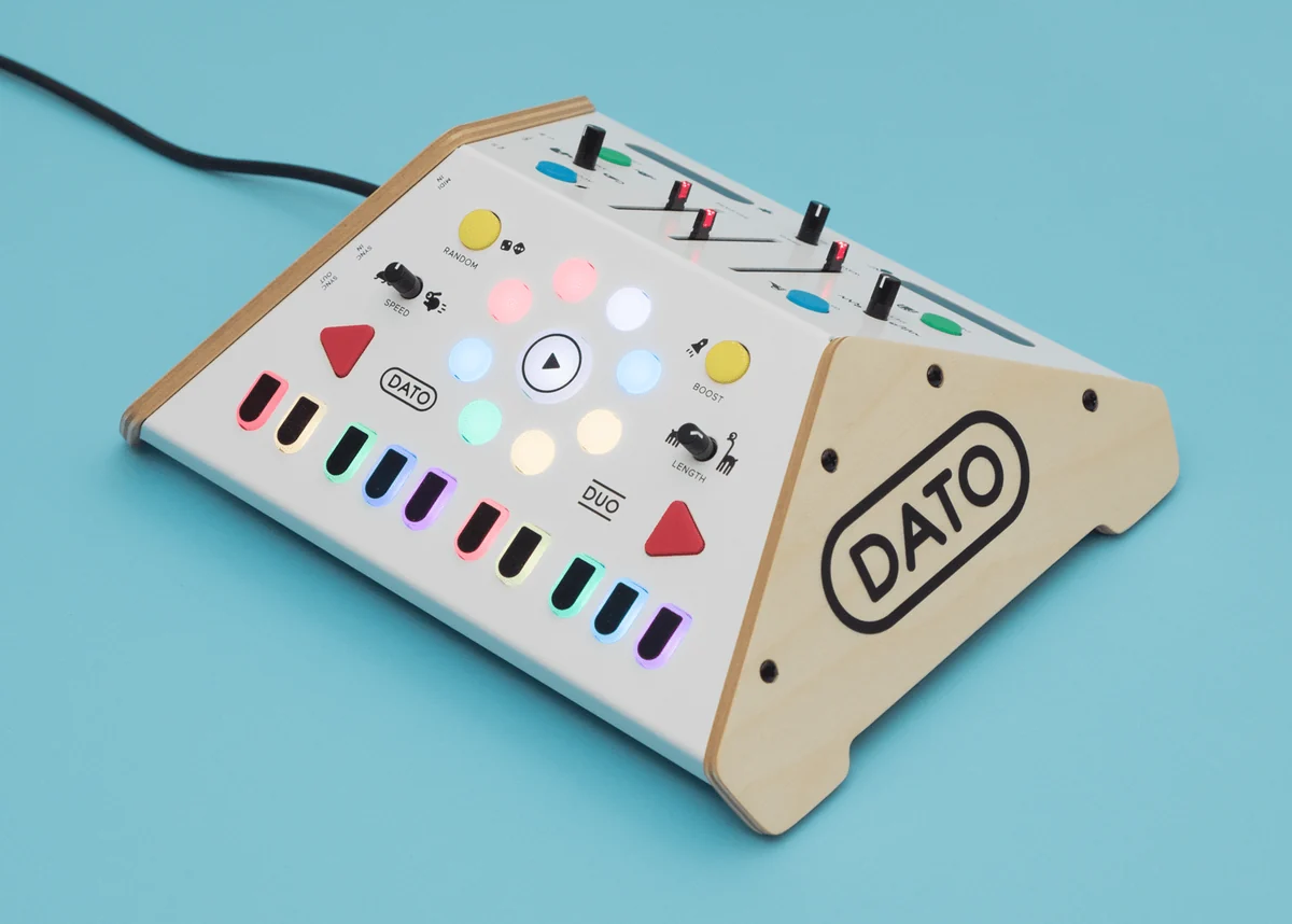 DUO Synthesizer for Two view 3